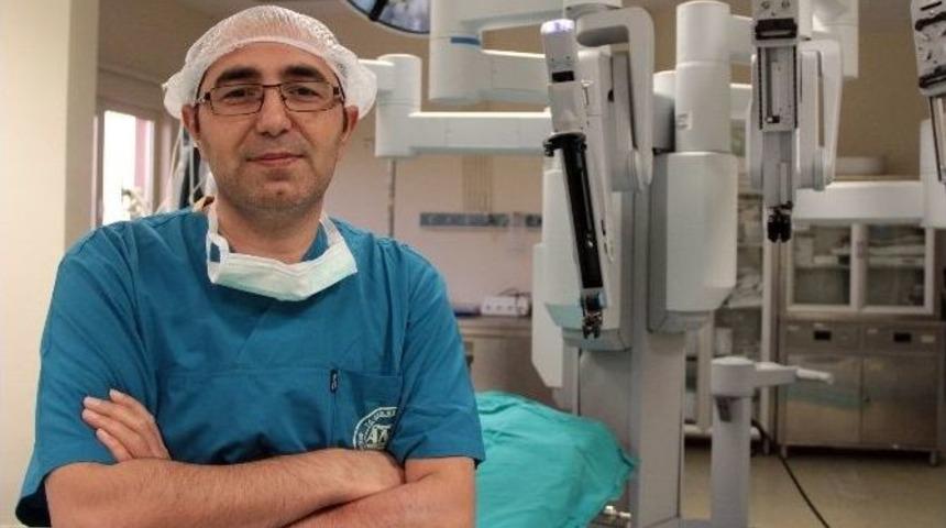 (&ouml;zel Haber) Kanseri Uzay Teknolojisi Robot İle Yendi