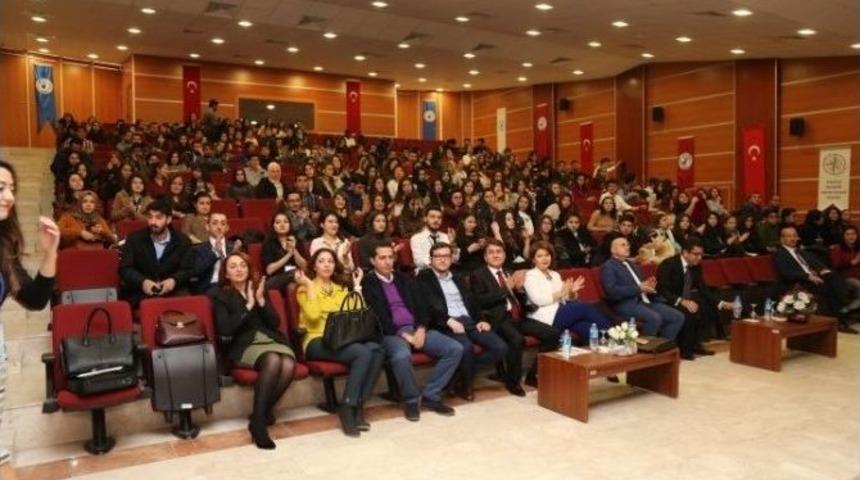 Pa&uuml;&rsquo;de Kariyer Konuşuldu