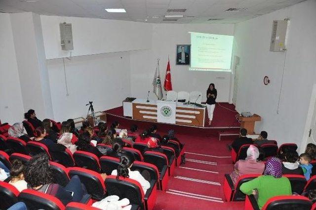 Bu Seminer, Anneler Ve Çocuklar İçin