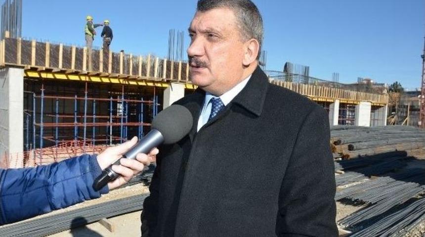 Battalgazi Belediyesi Yeni Hizmet Binası İnşaatında &Ccedil;alışmalar Devam Ediyor