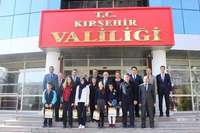 Hz Peygamberin Veda Hutbesini Anlatan Öğrenciye Altın