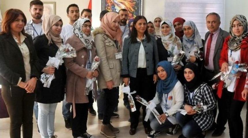 Suriyeli Öğrencilerden Akdeniz Belediyesi’ne Ziyaret