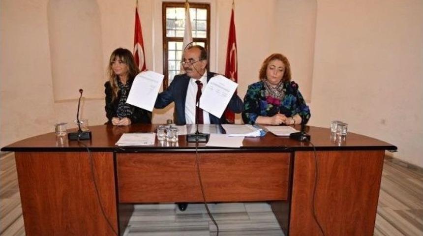 Mudanya Belediye Meclisi Muhalefetsiz Toplandı