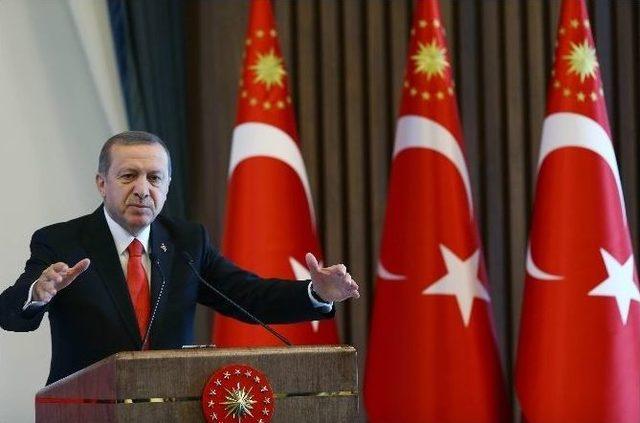 Cumhurbaşkanı Erdoğan, Doğu Ve Güneydoğu Anadolu Bölgelerindeki Üniversite Rektörlerini Kabul Etti