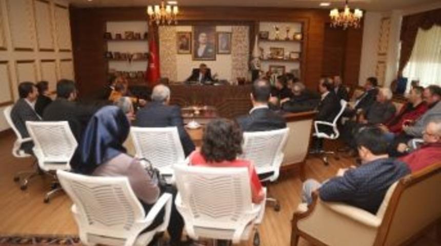 Ak Parti İl&ccedil;e Y&ouml;netimi&rsquo;nden Başkan &Ccedil;alık&rsquo;a Ziyaret