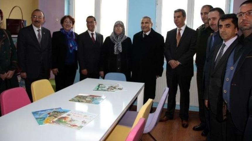 Şehit Polisin Adı K&uuml;t&uuml;phanede Yaşayacak