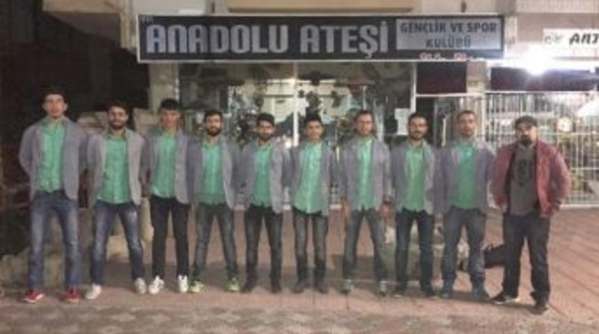 Anadolu Ateşi Hokey Takımı Zorluklar İ&ccedil;erisinde M&uuml;cadele Ediyor