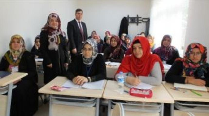 İvrindi&rsquo;de Yaşlı Refakat&ccedil;ı Kursu