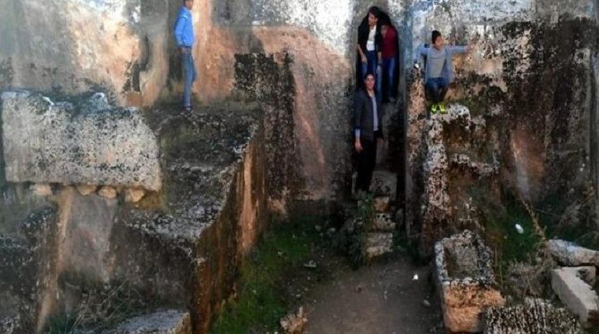 Suriyeli Gen&ccedil;ler K&uuml;lt&uuml;r Turuna Katıldı