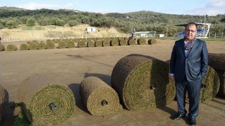 K&uuml;&ccedil;&uuml;kkuyu Futbol Sahası &Ccedil;imleniyor
