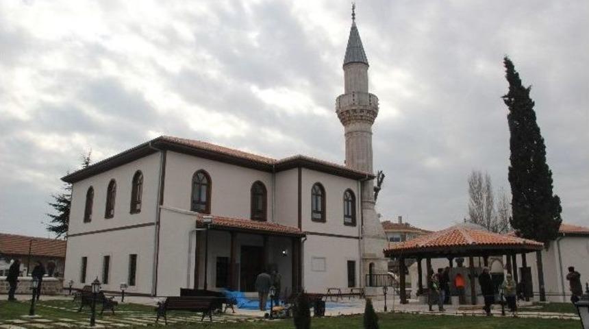 Hasan Sezai Dergahı A&ccedil;ılış İ&ccedil;in Bakanlar Bekliyor