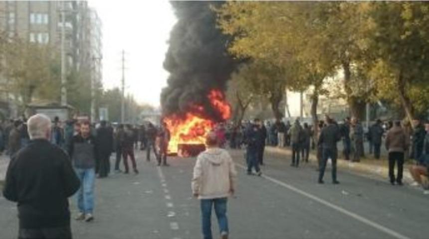 Diyarbakır&rsquo;da Olaylar &Ccedil;ıktı