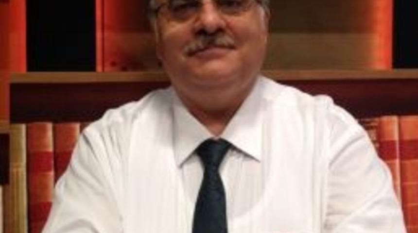 İlahiyat&ccedil;ı, Sosyolog Erdoğan: "camilerdeki Reklam Unsurları Kaldırılmalı"