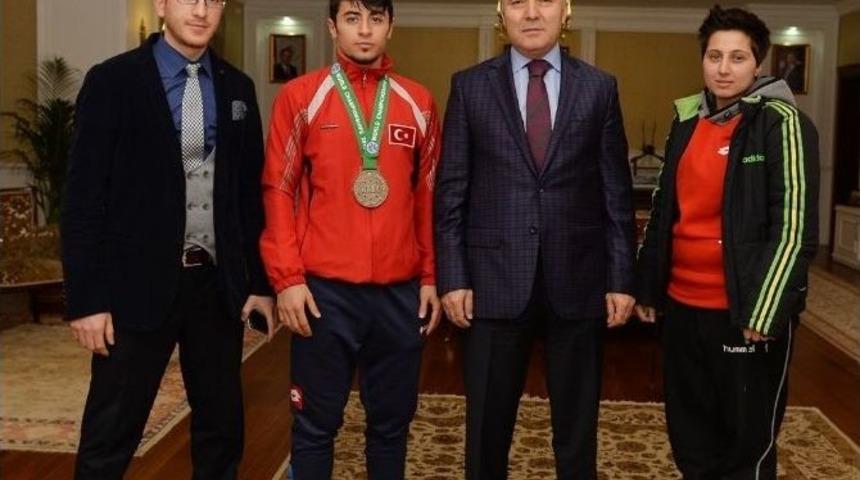 Vali Altıparmak, Cebrail Gen&ccedil;oğlu&rsquo;nu Kabul Etti