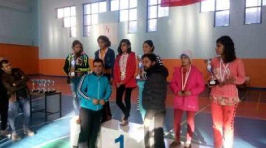 Şırnak&rsquo;ta Okullar Arası Kros Yarışması Yapıldı