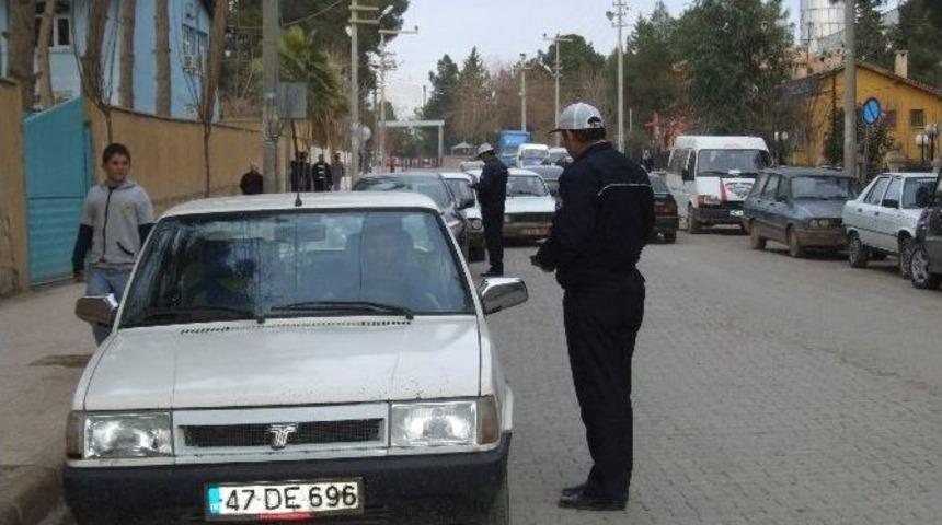 Ceylanpınar&rsquo;da Trafik Sorunun &Ccedil;&ouml;z&uuml;m&uuml; İ&ccedil;in &Ouml;nlemleri Artırdı