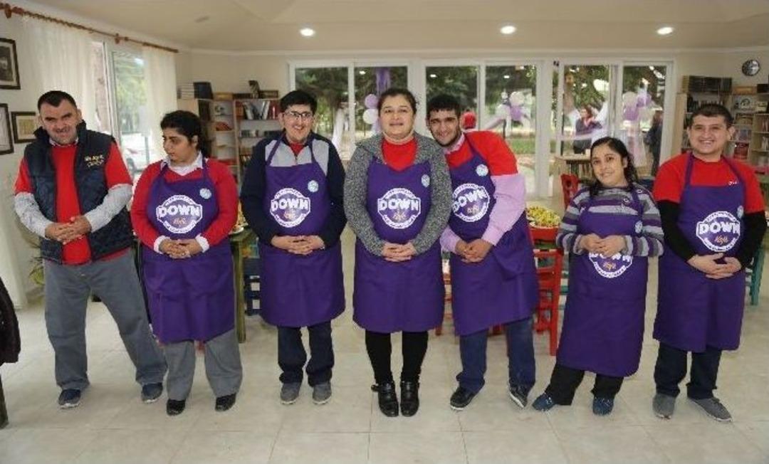 Mersin&rsquo;de &rsquo;down Kafe&rsquo; A&ccedil;ıldı