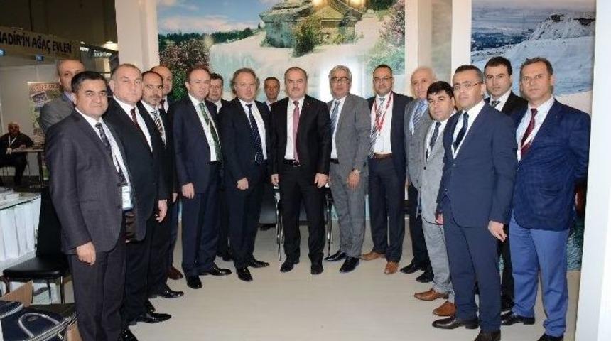 Pamukkale 30 &Uuml;lkeye Tanıtıldı