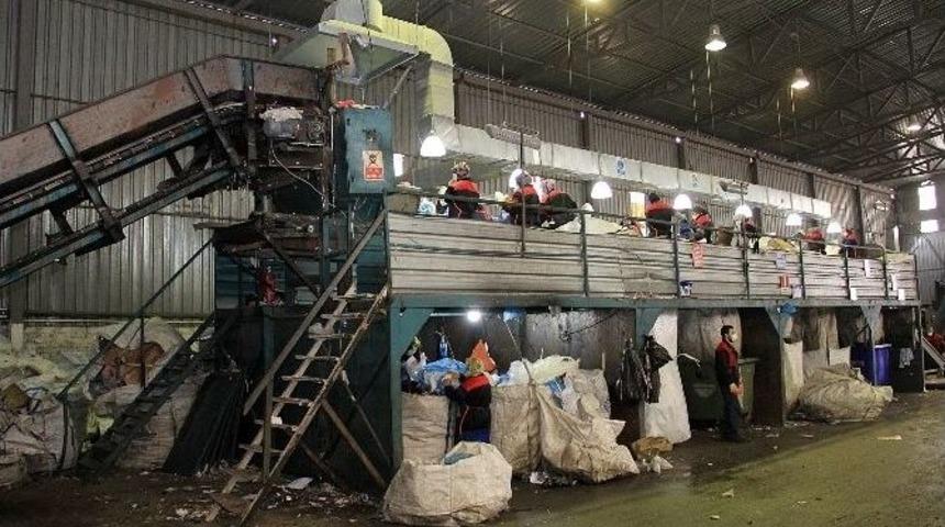 27 Bin Ton Atık, 5 Yılda 255 Bin Ağacı Kurtardı