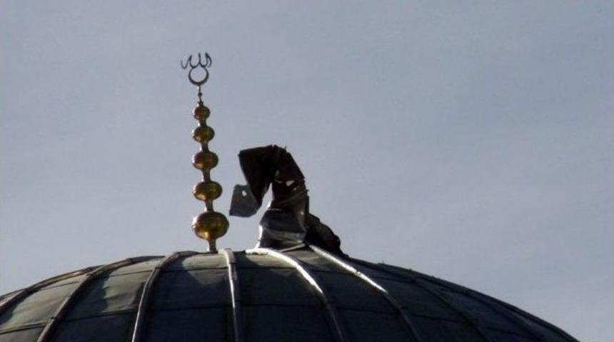 Nusaybin&rsquo;de Camiye Roketatarlı Saldırı