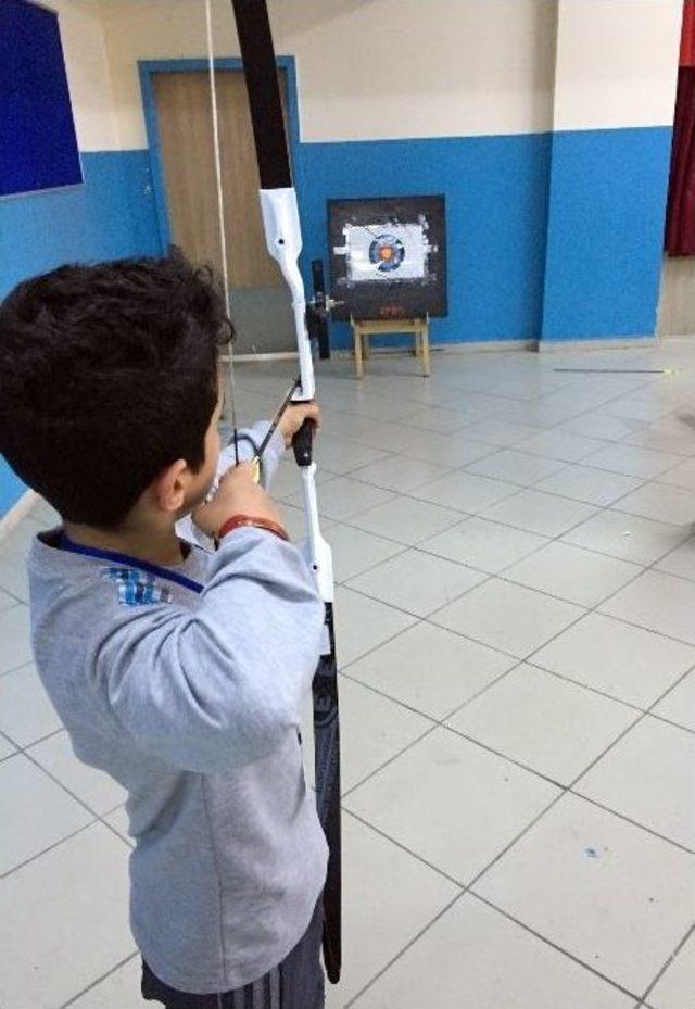 Beyoğlu Belediyesi Kış Spor Okullarında Okçuluk Eğitimleri Başladı