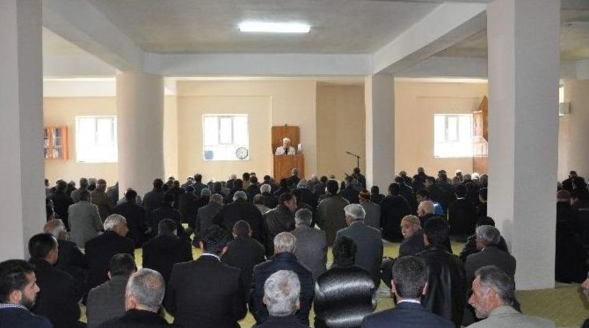 Sincik Ulu Camide İlk Cuma Namazı Kılındı