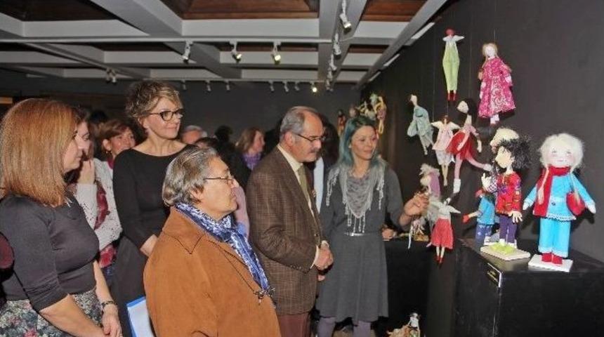 “bir Bebek Hikâyesi” Sergisi Açıldı