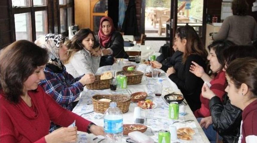 Otizmli &Ccedil;ocuklar Balık &Ccedil;iftliğinde