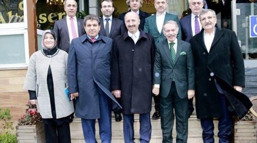 İl&ccedil;e Belediye Başkanları Sultangazi&rsquo;de