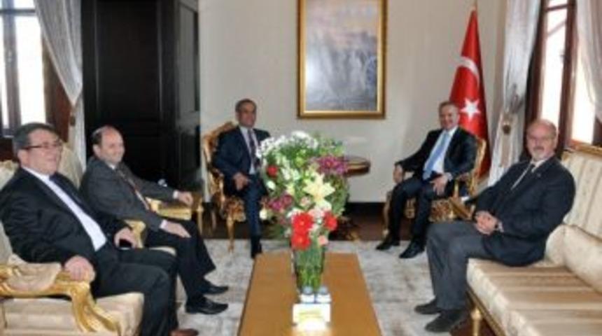 T&uuml;rkiye Gazeteciler Federasyonu&rsquo;ndan Vali G&uuml;ner&rsquo;e Ziyaret