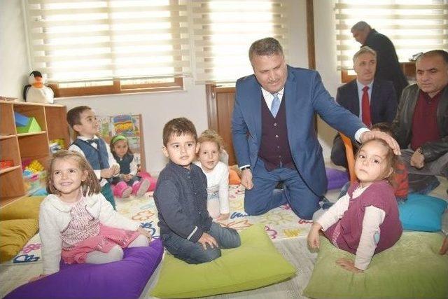 Kaynak Mahallesi Yunusemre Gündüz Bakım Evi Hizmete Açıldı