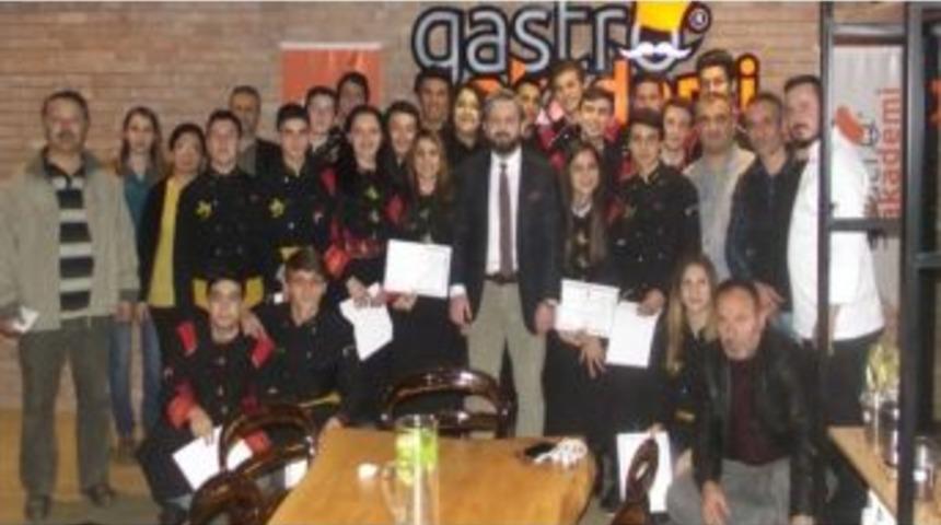 &Ouml;ğrenciler Sekt&ouml;rle Buluşuyor