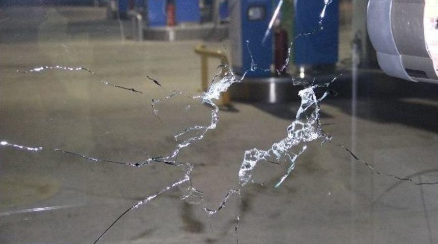 Maskeli Gaspçılar Pompacıyı Silahla Yaralayarak Kaçtı