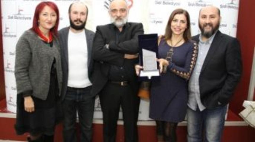 Kocaeli Şehir Tiyatroları, En İyi Prod&uuml;ksiyon &Ouml;d&uuml;l&uuml;n&uuml; Aldı