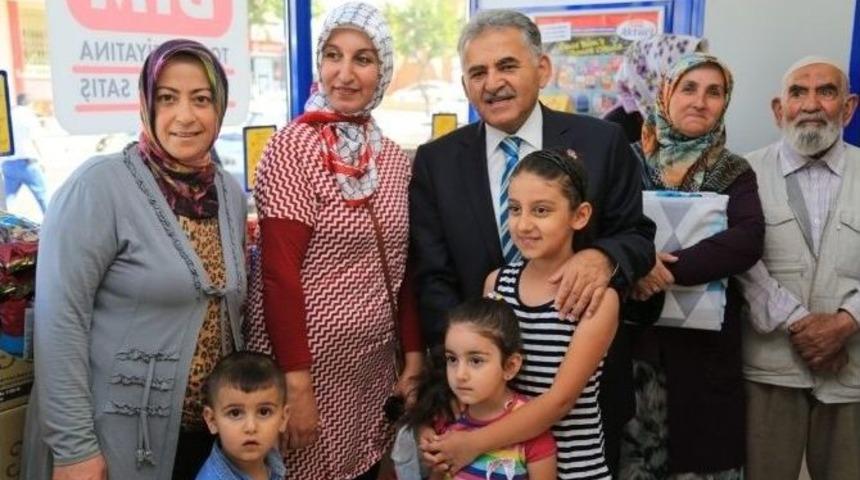 Melikgazi Belediye Başkanı B&uuml;y&uuml;kkılı&ccedil; Vatandaşlarla Bir Araya Geldi