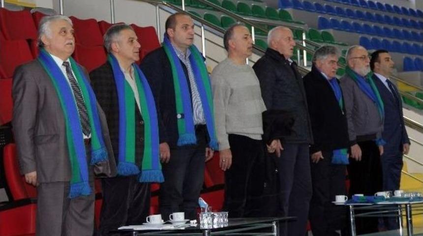 Metin Kalkavan Sesini Duyuramadı!