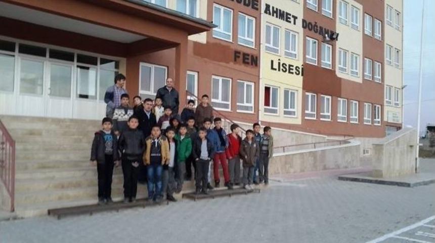 Sorgun &Ccedil;ağlayan Gen&ccedil;lik Merkezi &Ouml;ğrencileri Fen Lisesini Ziyaret Etti