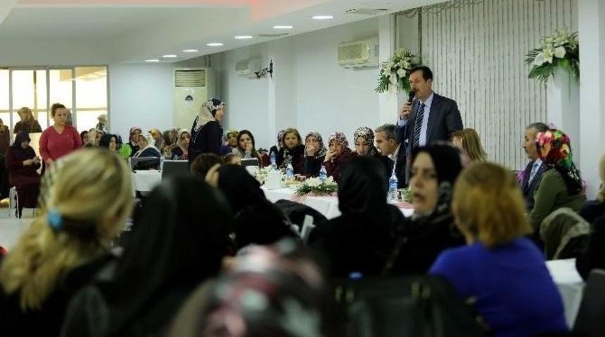 Tok, G&uuml;m&uuml;şhaneli Bayanları Ağırladı