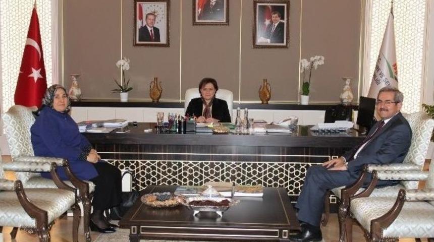 &Uuml;n&uuml;var&rsquo;dan Bakan Sarı&rsquo;ya "hayırlı Olsun" Ziyareti