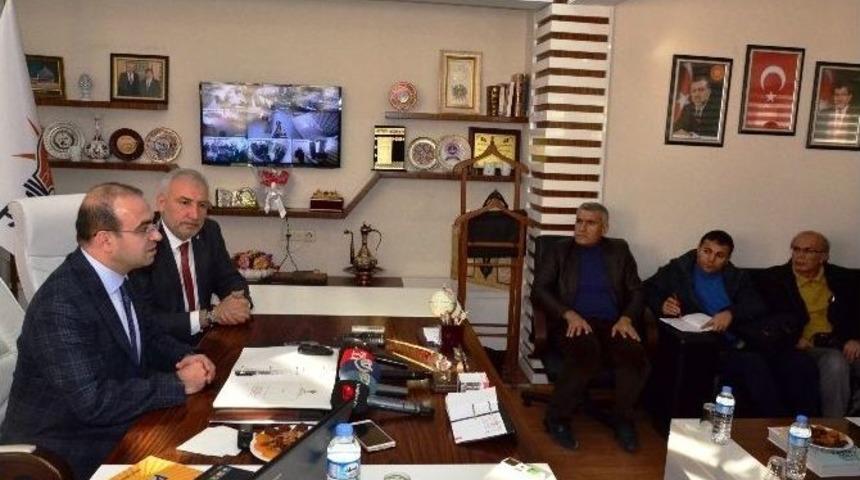 Dış İşleri Komisyon Başkanı Ve Milletvekili &Ouml;zhan&rsquo;dan Ak Parti Malatya Teşkilatına Ziyaret