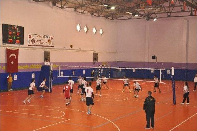 Muş Lalezar Spor Silvan Gençlik Spor’u 3-0 Mağlup Etti