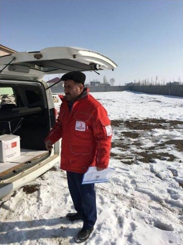 Kızılay’dan 100 Aileye Yardım