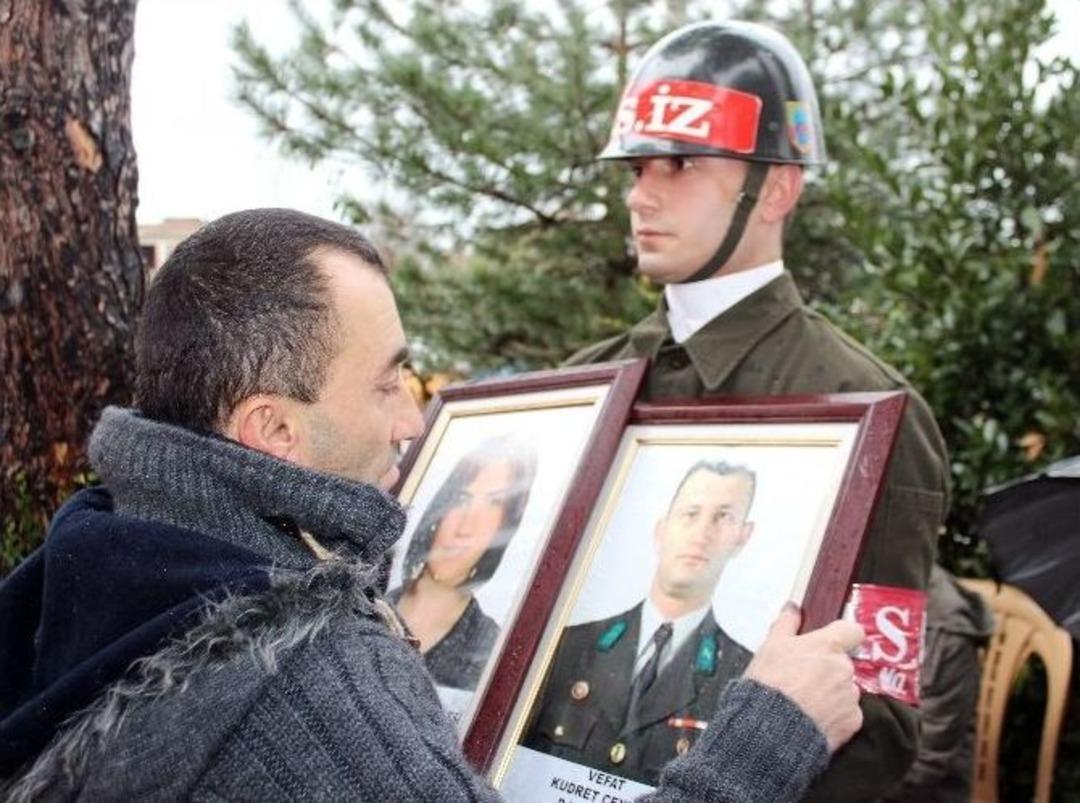 Astsubay Ve Eşi Son Yolculuğuna Uğurlandı