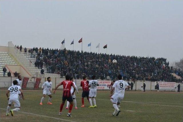 Niğde Belediyespor İlk Yarıyı 3 Puanla Kapattı