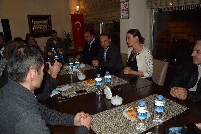 Azeri Milletvekilinden Türkiye-rusya Krizi Açıklaması
