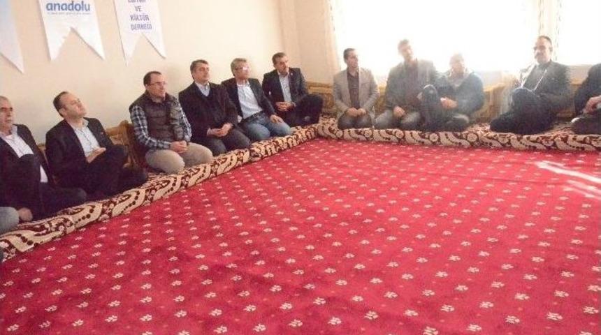 Kahta İl&ccedil;esinde Suriyeli İnsanlar İ&ccedil;in Yardım Toplama Kampanyası