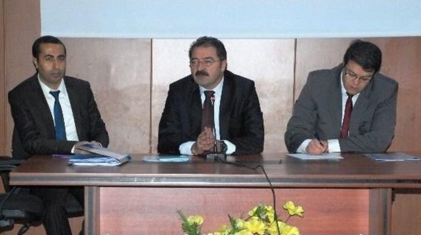 Tuşba&rsquo;da Okul M&uuml;d&uuml;rleri Toplantısı