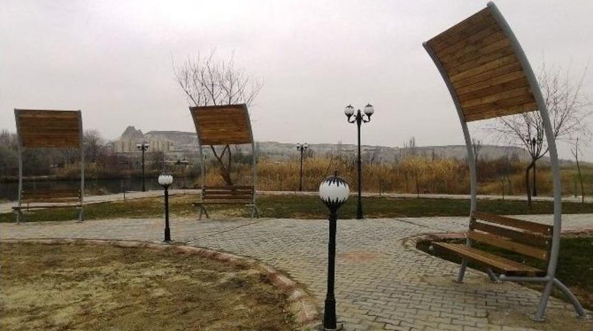 Kızılırmak Kenarında &Ccedil;evre D&uuml;zenlemesi Devam Ediyor