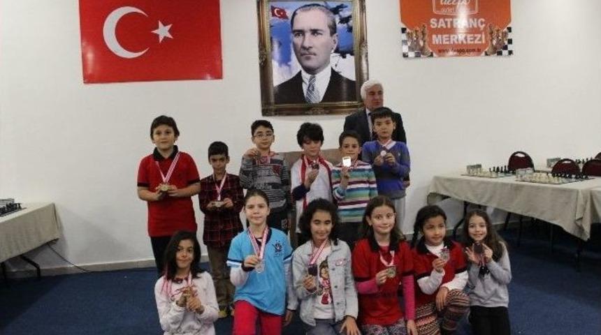 Antalya K&uuml;&ccedil;&uuml;kler Satran&ccedil; Turnuvası Deepo&rsquo;da D&uuml;zenlendi