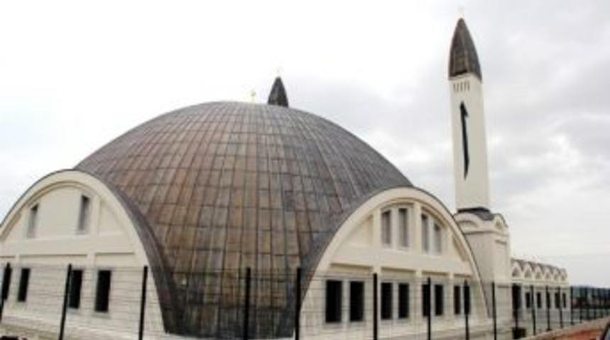 İlahiyat Fak&uuml;ltesi Cami A&ccedil;ılışa Hazır